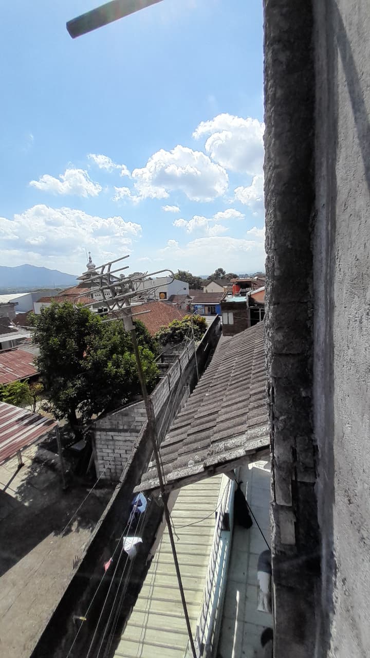 Jalan Depan Sebelah Kanan Dari Asrama Dari Lantai 3